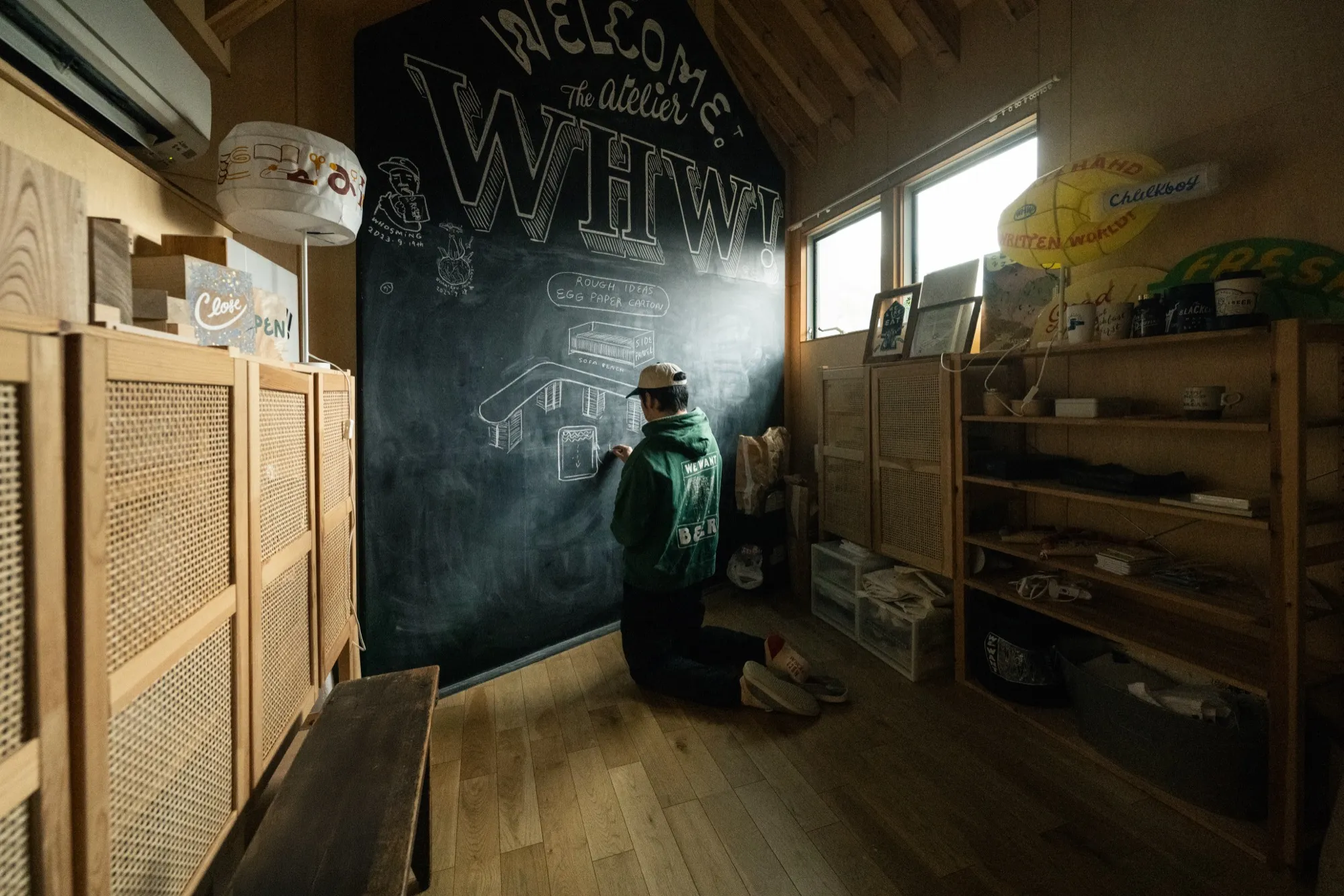 main-visual